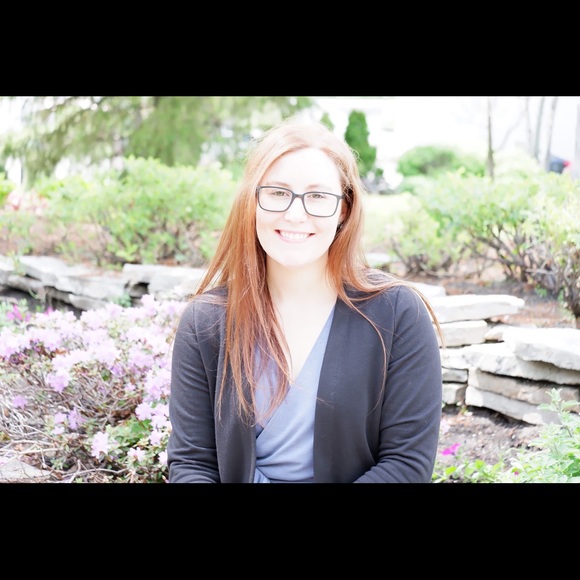 Meet your Posher, Gabyy - Picture 1 of 2